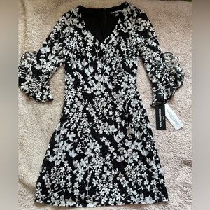 NWT Karl Lagerfeld Paris Floral Lace Flutter Bell Sleeve White Black Dress